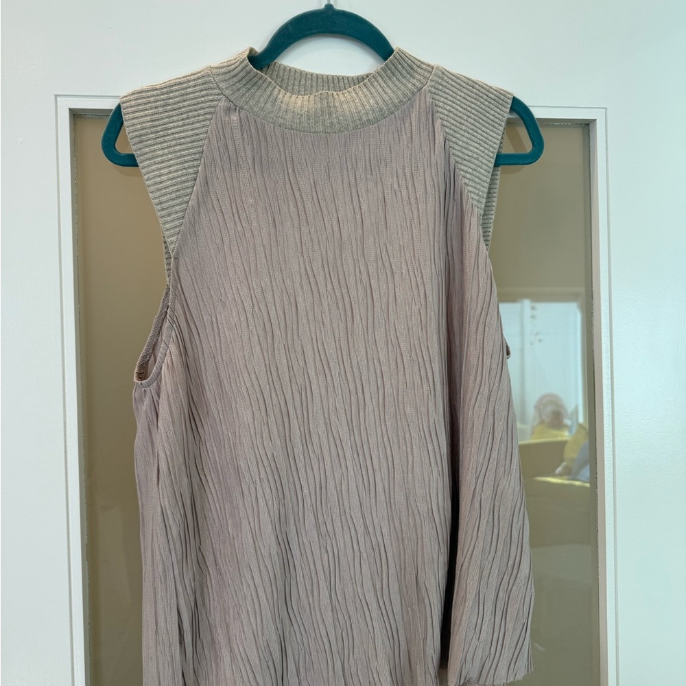 Zara Gray Textured Sleeveless Blouse